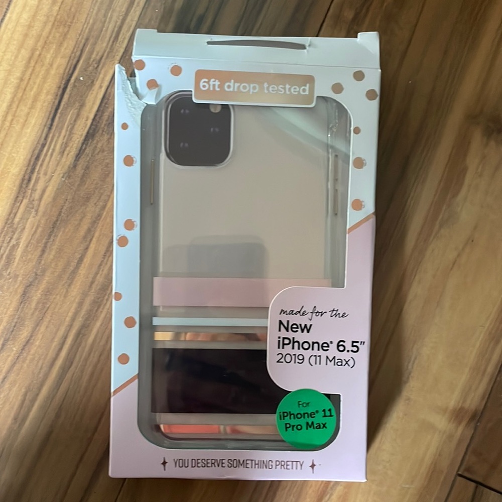 iPhone 11 max phone case